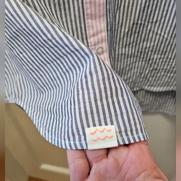 Women's Peleton Multi color Searsucker Button down - Picture 6 of 6